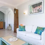 Les Chenes Verts By Halldis Villa *