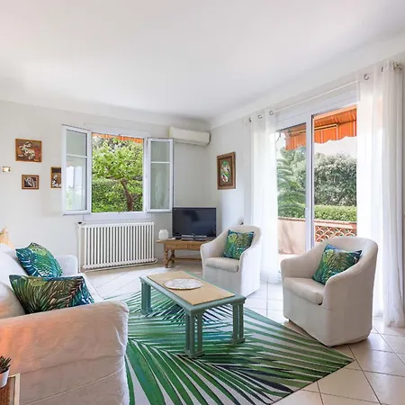 Les Chenes Verts By Halldis