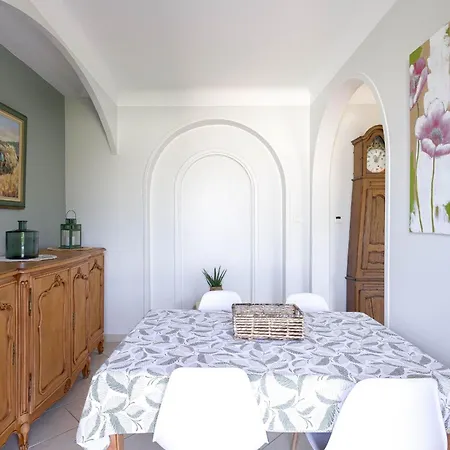 Les Chenes Verts By Halldis 르까네